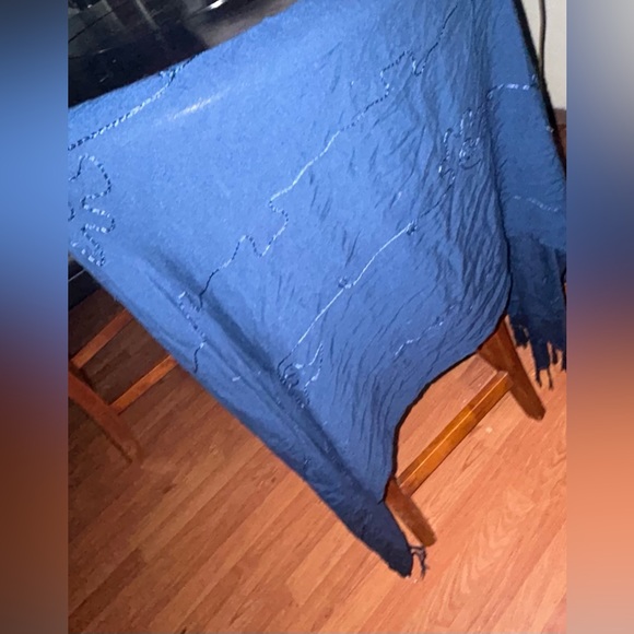 ISLAND PLANET SCARF/SHAW - Picture 7 of 9